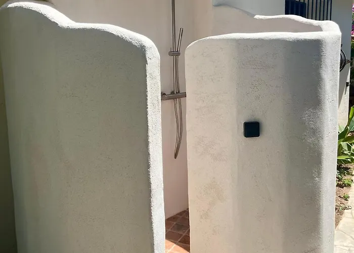 Lily Bay Baie De Santa Giulia-porto Vecchio Porto-Vecchio (Corsica)