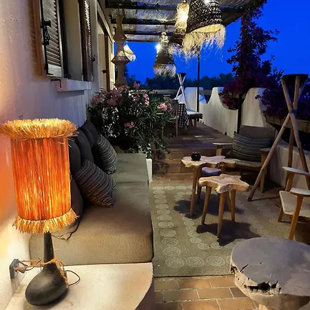 Lily Bay Baie De Santa Giulia-porto Vecchio *