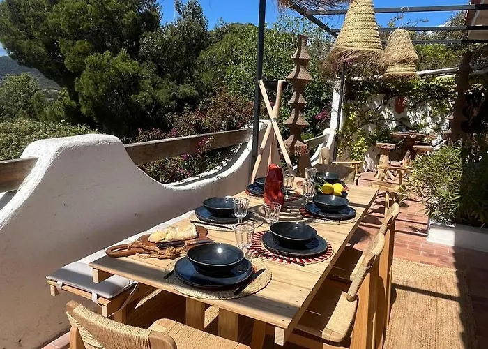 Lily Bay Baie De Santa Giulia-porto Vecchio Porto-Vecchio (Corsica)