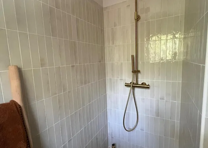 Lily Bay Baie De Santa Giulia-porto Vecchio *