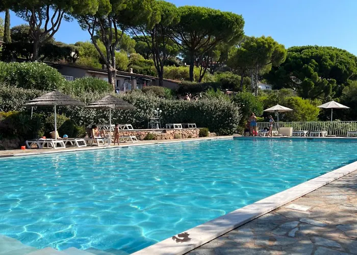 Lily Bay Baie De Santa Giulia-porto Vecchio * Porto-Vecchio (Corsica)